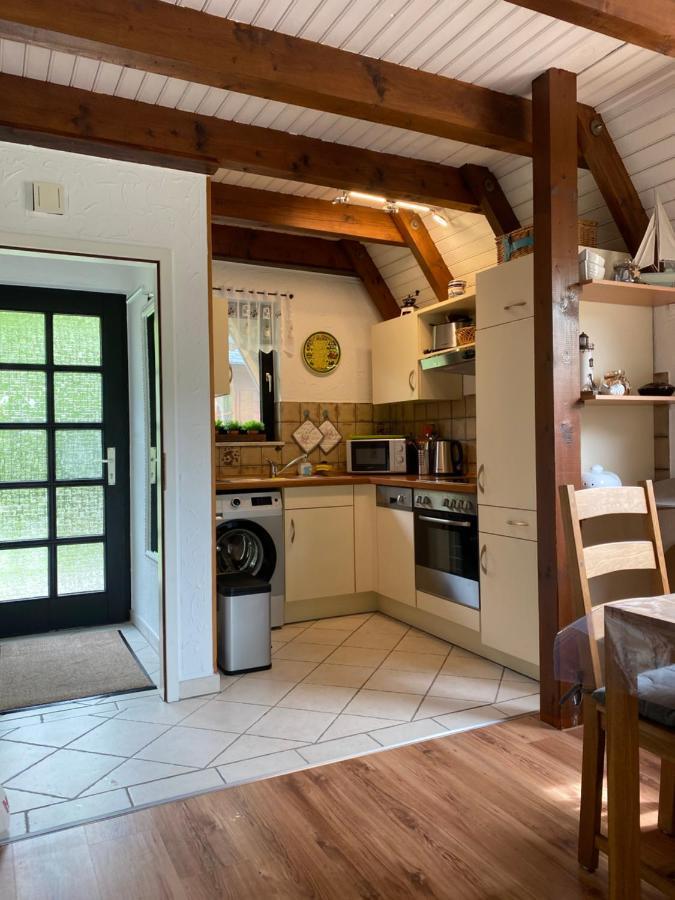 Ferienhaus Robbe Dorum Екстериор снимка